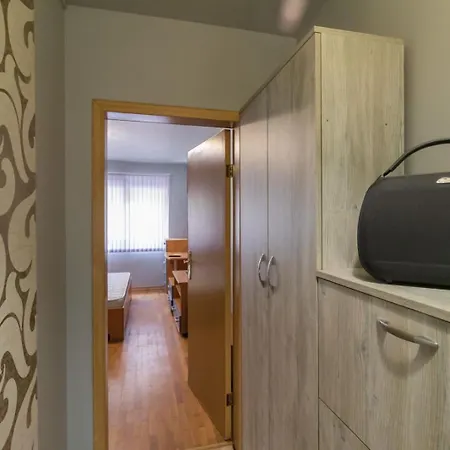 Apartament Nadia's Breeze - Spacious 1br Near The Varna